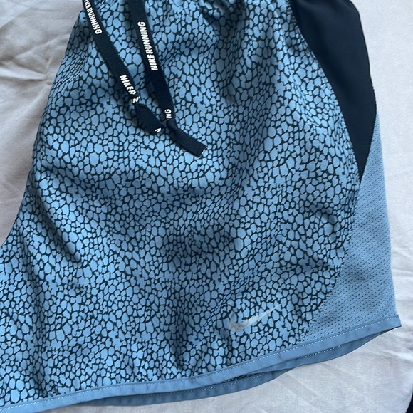 Grey Nike shorts - Picture 10 of 10